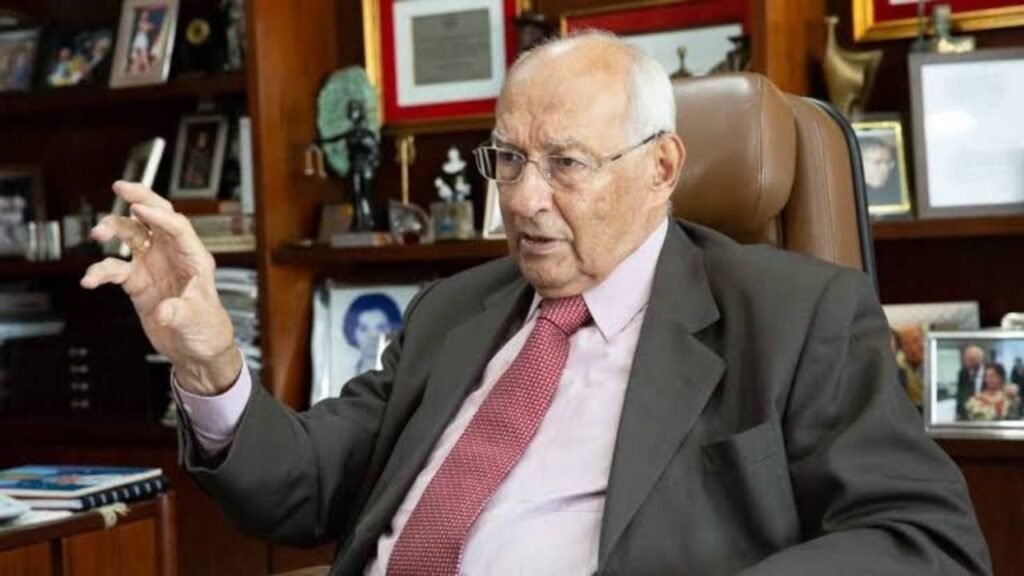 STF reescreve Constituição, afirma Ives Gandra