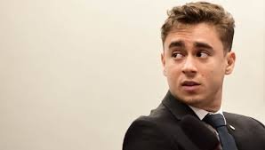 Nikolas Ferreira denuncia universidades como centros de degeneração social