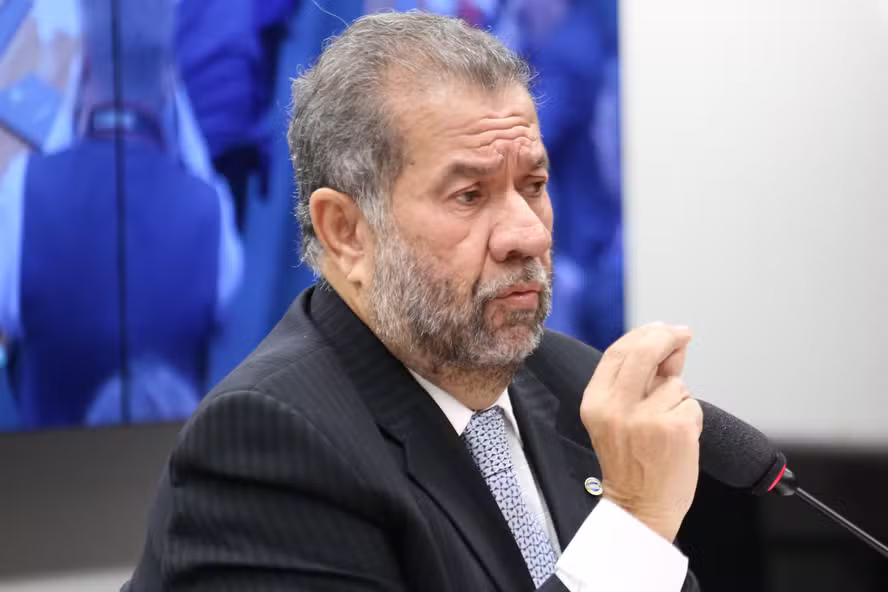 O receio no governo com o depoimento de Carlos Lupi na CPMI do INSS