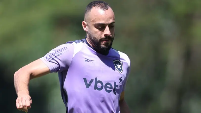 Arthur Cabral segue fora do Botafogo contra o Mirassol; veja provável escalação