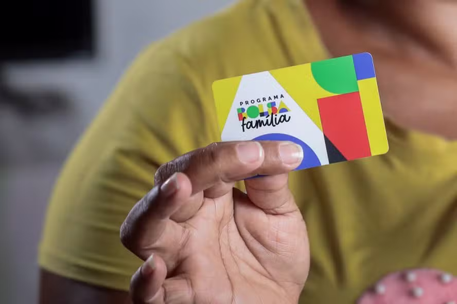 Prefeitos que recebiam Bolsa Família tinham carros, terras e gados