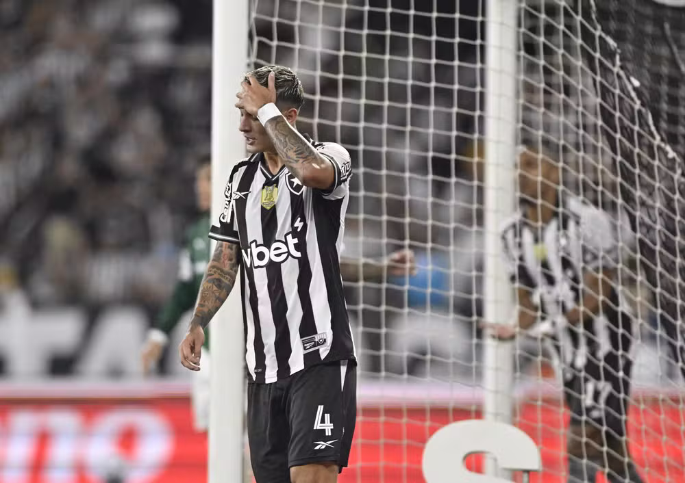 Botafogo entra na Data Fifa com esperança de retornos no clássico com o Flamengo