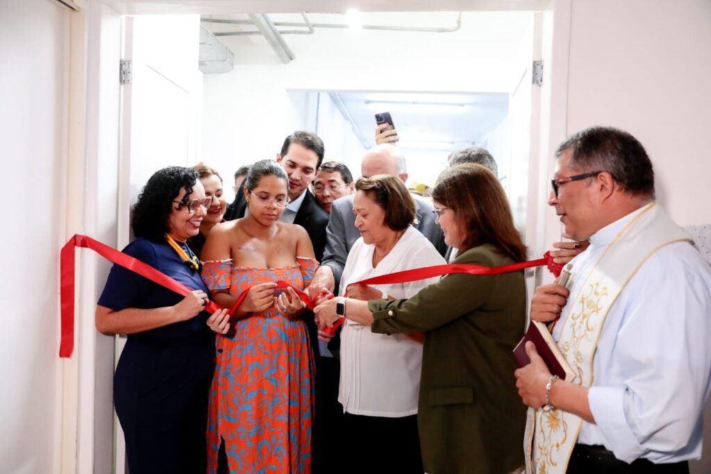 Governo entrega obras e anuncia ampliação do atendimento no hospital Antônio Barros