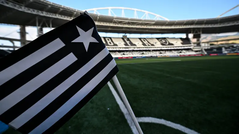 Botafogo x Santos: onde assistir, escalações, desfalques, pendurados e arbitragem