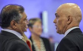 Oposição apresenta 41º pedido para impeachment de Moraes e 7º de Dino