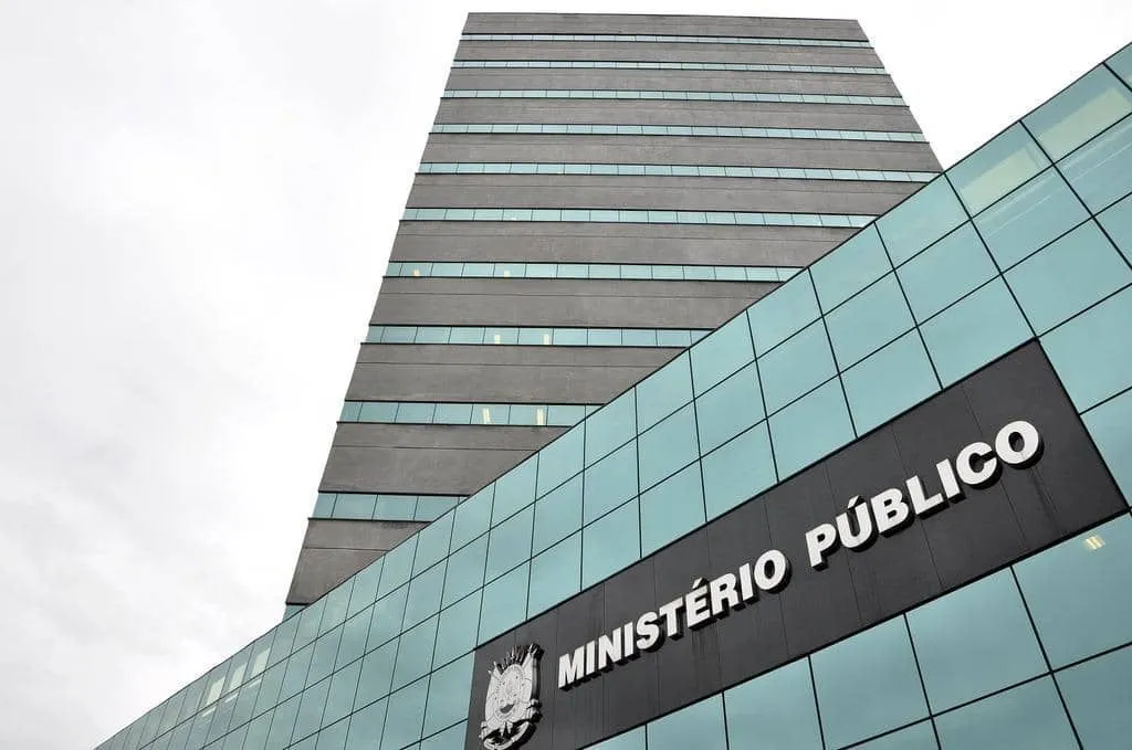 Quase 100% dos membros do MP receberam acima do teto em 2024, diz estudo