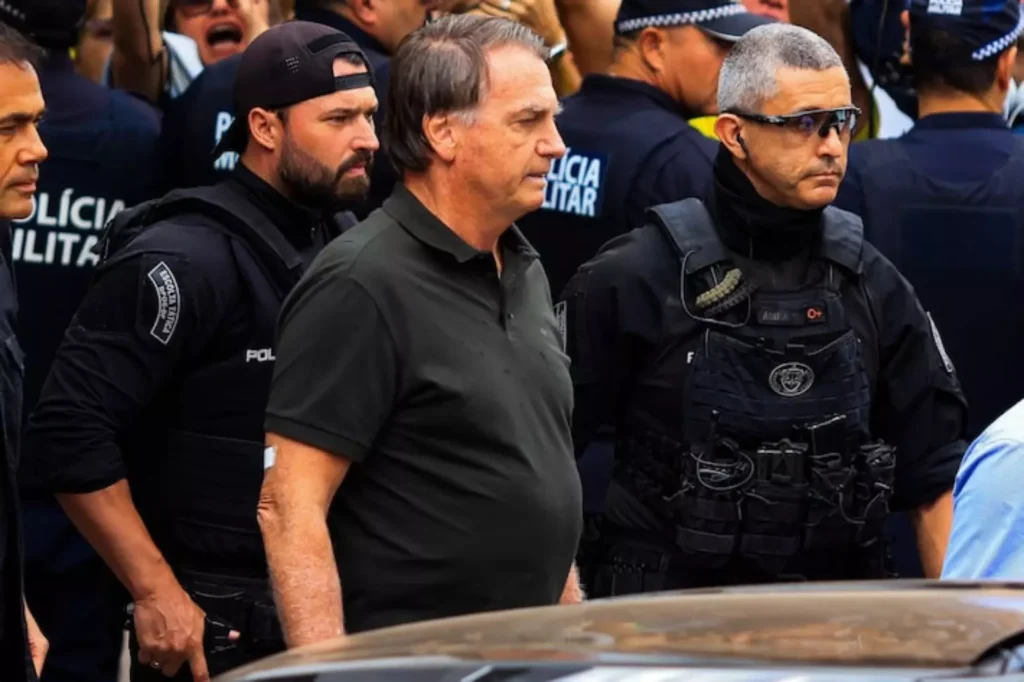 Após novo acórdão, Bolsonaro pode ir para o regime fechado na próxima semana