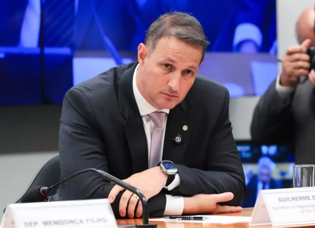 Derrite muda projeto antifacção do governo e equipara organizações criminosas a terrorismo