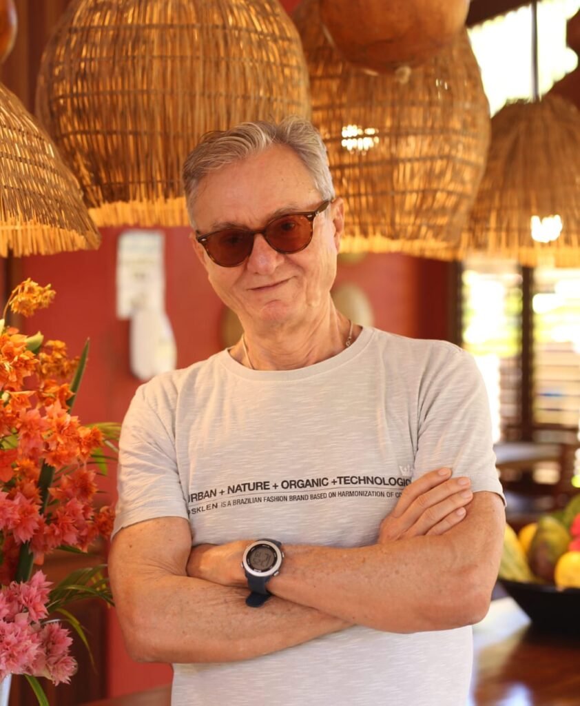 Livro “Por Trás Daquele Olhar” revela histórias e descobertas do jornalista potiguar Emanuel Neri