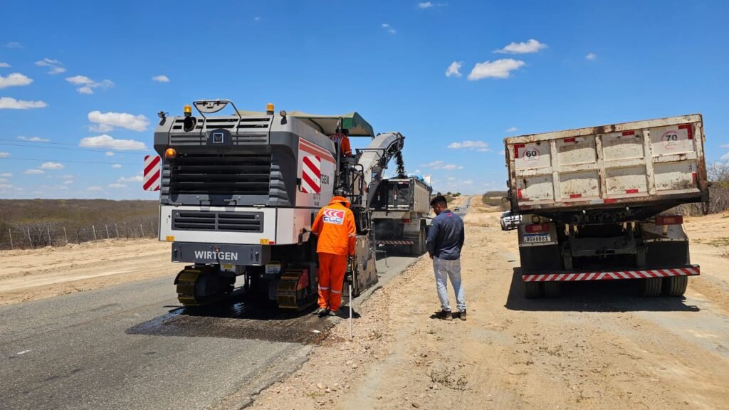 Governo inicia obras da rodovia entre Governador Dix-Sept Rosado e Caraúbas