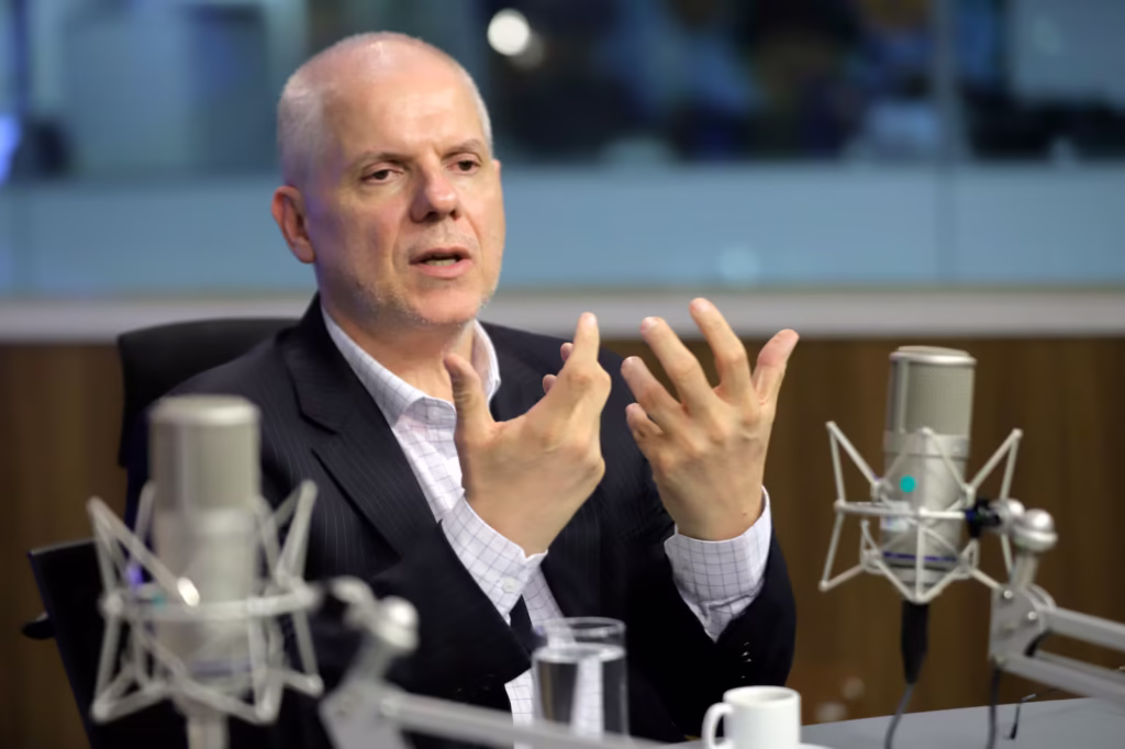 PF encontra planilhas de propinas ligando diretores do INSS e políticos ao esquema do INSS