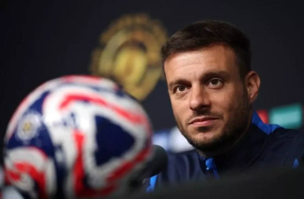 Textor mira técnico com mentalidade ofensiva, e Anselmi ganha força