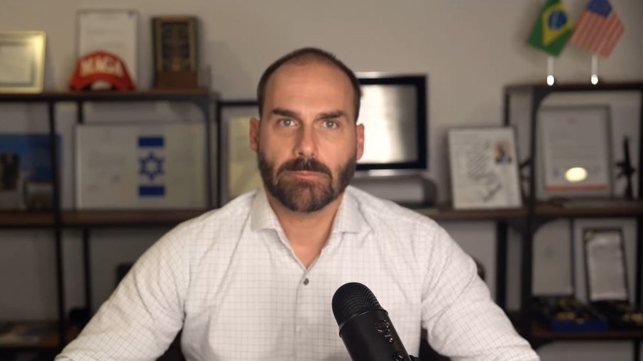 Eduardo Bolsonaro reage ao fim de sanções dos EUA contra Moraes