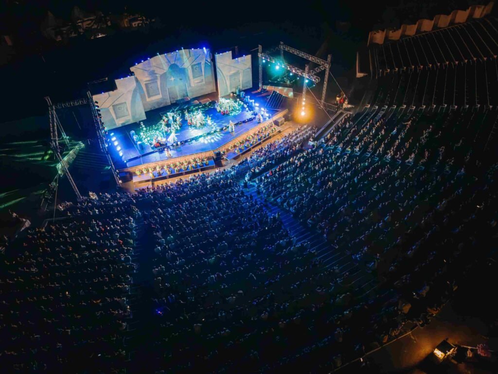 Espetáculo “Um Presente de Natal” celebra 28 anos com parceria inédita com a UFRN e clama “Grita no mundo o amor” em 2025