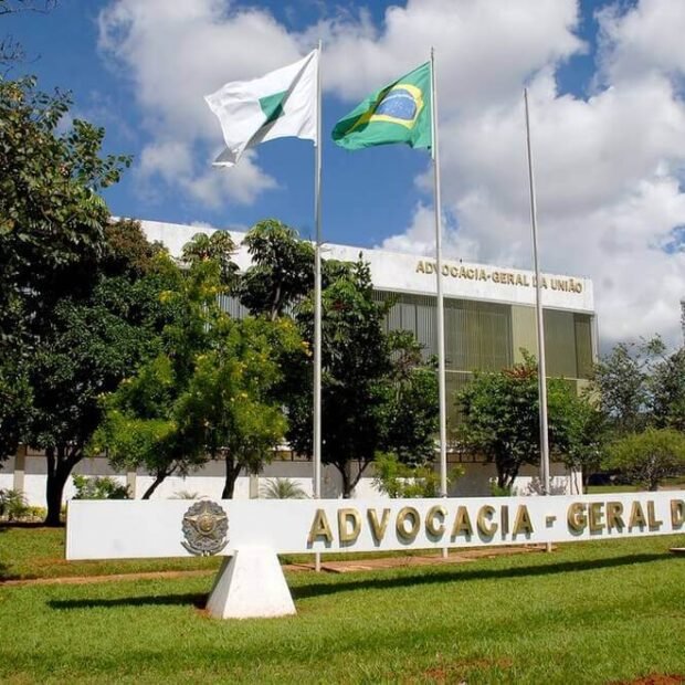 AGU processa entidade ligada ao PT e mais 7 por descontos ilegais em aposentadorias do INSS