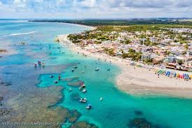 Cadeira de praia de R$ 200 e pastel de R$ 150; turistas relatam abusos