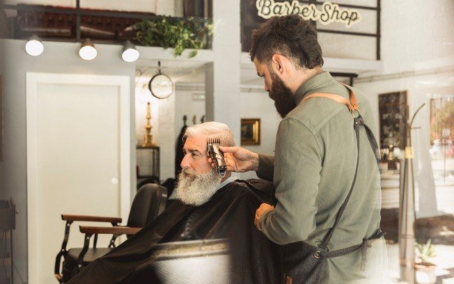 Homens são mais leais aos barbeiros do que às esposas; entenda