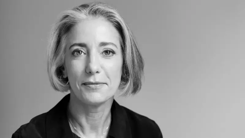 Família de sangue nem sempre é o nosso lugar de apoio e confiança, diz Vera Iaconelli