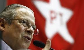 José Dirceu prevê “momento revolucionário” no país e diz que PT deve se preparar para “risco de