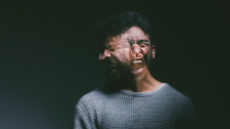 Distúrbios de personalidade influenciam jeito de falar e escrever: o que revela pesquisa