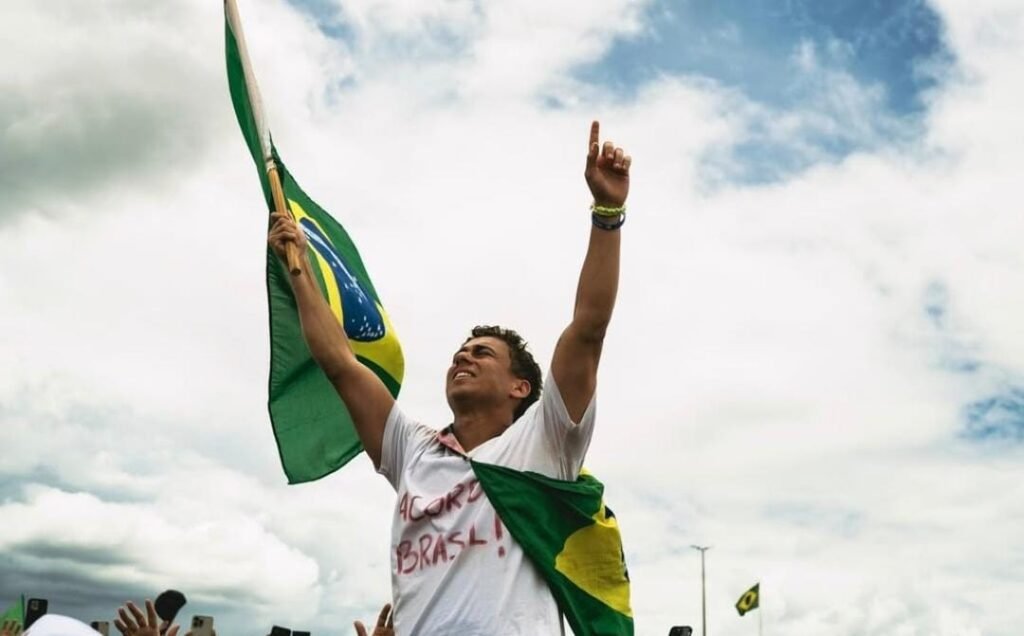 Nikolas desafia Moraes em discurso após caminhada: ‘O Brasil não tem medo de você’