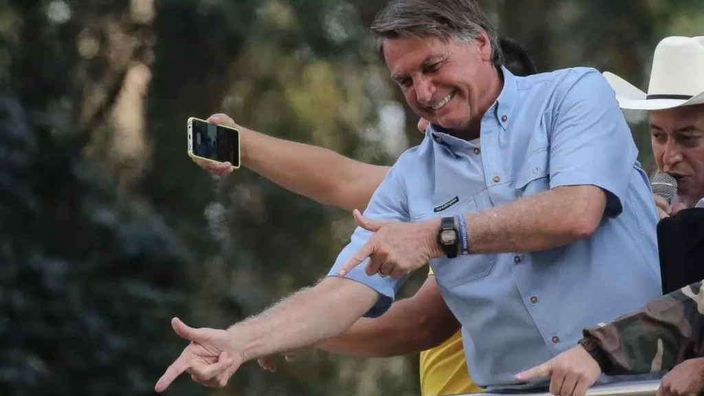 Condenar líderes como Bolsonaro pode provocar ‘efeito rebote’: o que dizem estudos de Harvard