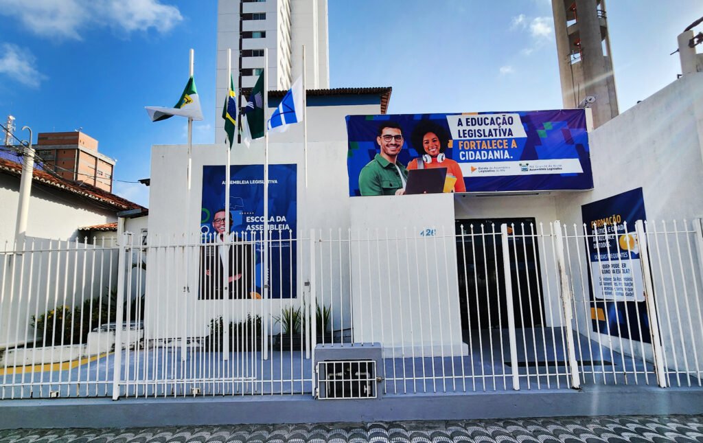 Escola da Assembleia tem recredenciamento renovado e segue apta a ofertar especializações