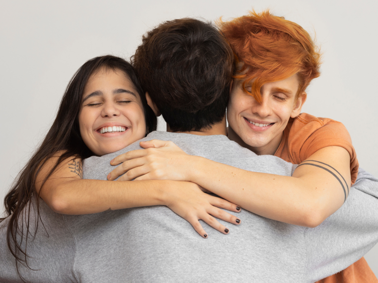 15 hábitos que fazem as pessoas gostarem de você na hora