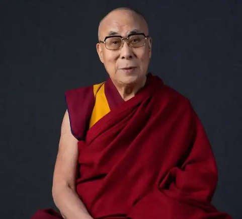 Dalai Lama aparece 168 vezes nos arquivos de Epstein, incluindo reuniões pessoais