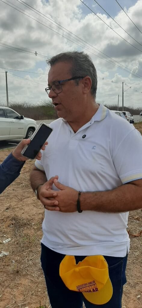 Empresários chineses visitam terreno que poderá abrigar fábrica de equipamentos agrícolas em Mossoró
