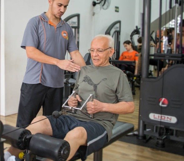 Bolsa Músculos: Câmara aprova programa no SUS contra perda muscular em idosos