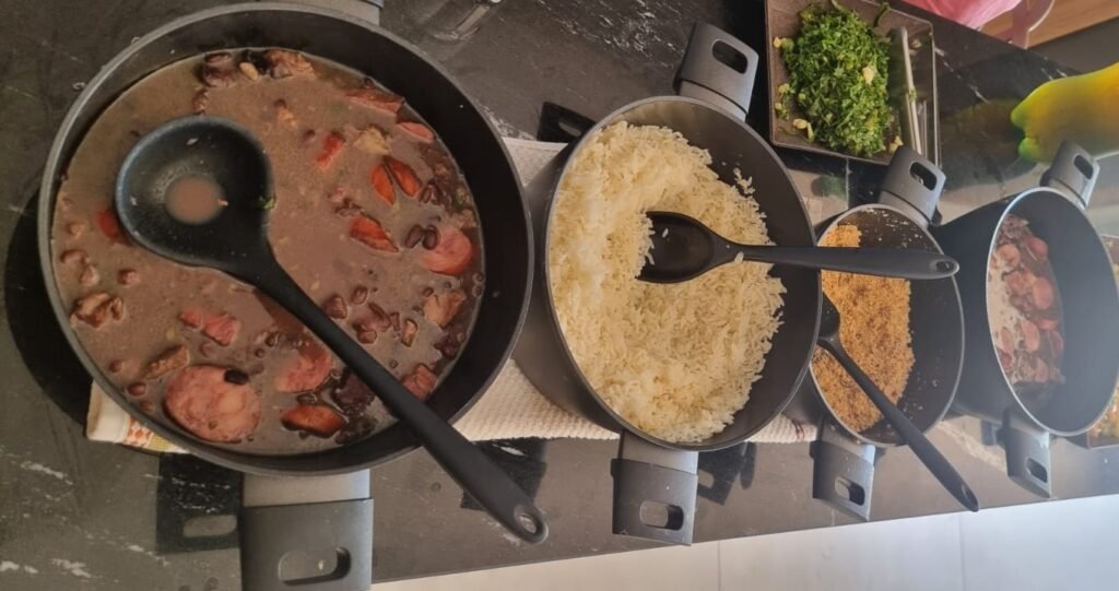 Cesta básica sobe em 24 capitais; tomate e pão puxam alta.