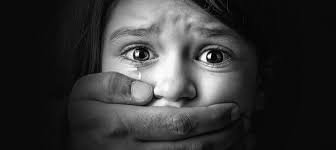 Mulher é presa suspeita de exploração sexual de adolescentes em casa de prostituição no RN