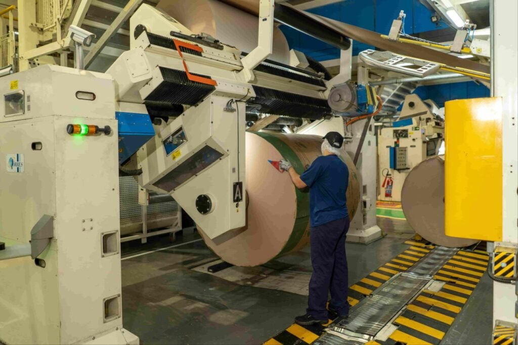 Redução da jornada de trabalho pode aumentar custo empresarial em até R$ 267 bilhões ao ano