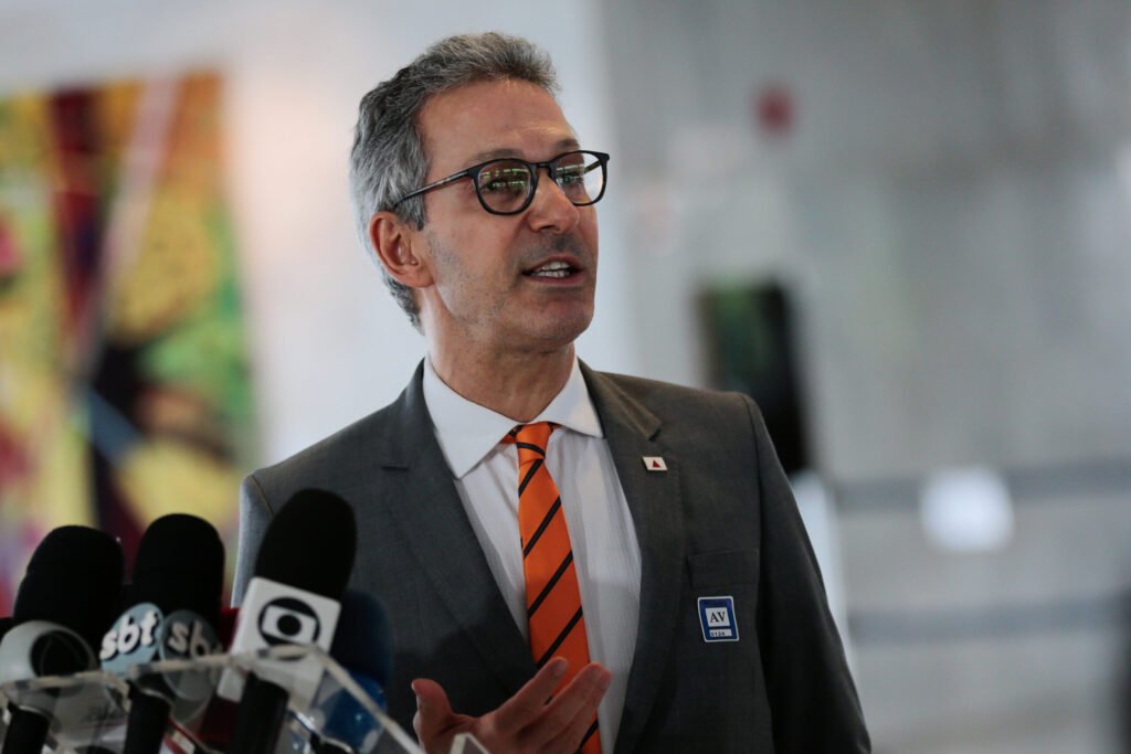 Valdemar Costa Neto afirma que Zema seria ‘vice ideal’ para Flávio Bolsonaro