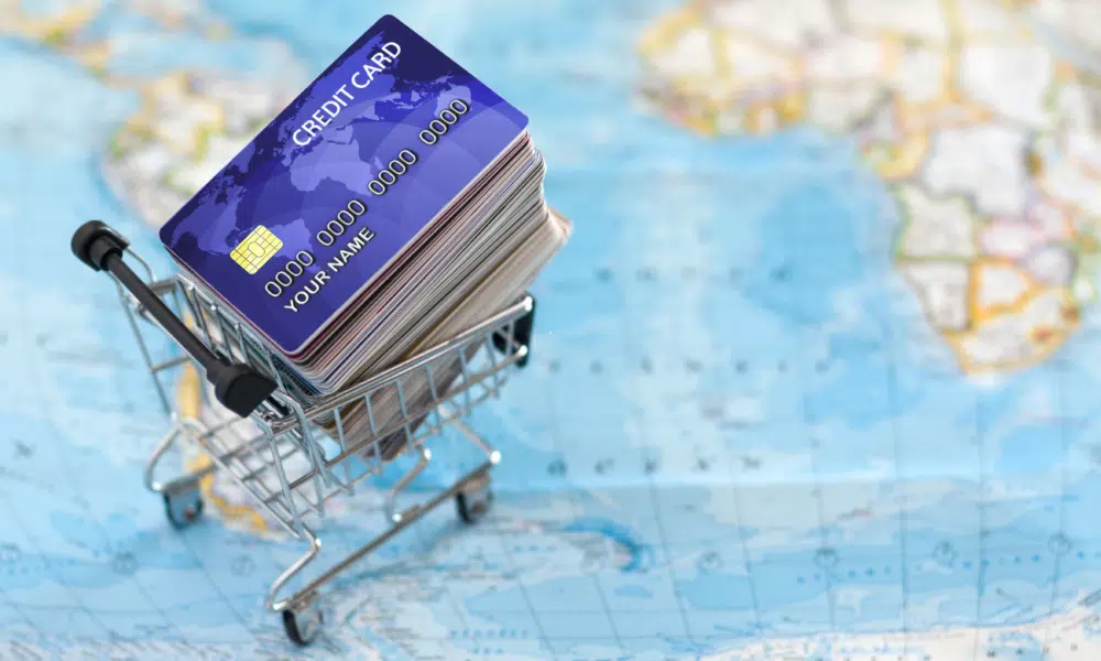 Quantas milhas você realmente precisa juntar para viajar de avião sem pagar nada?