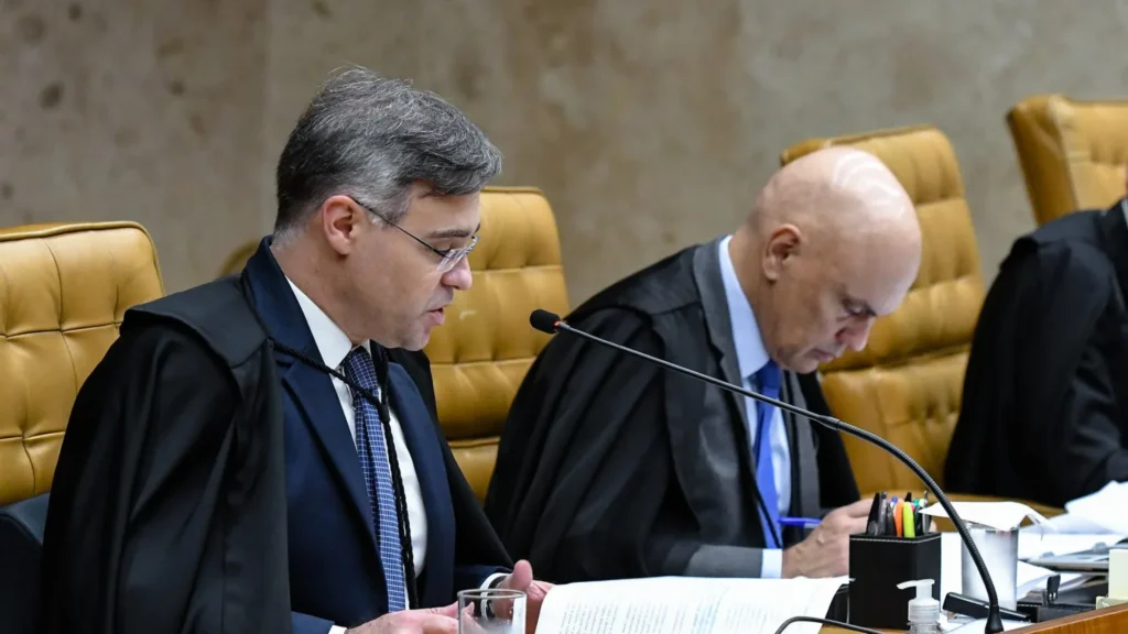 Moraes no alvo e Mendonça em ascensão: novo relator do caso Master se tornou o ministro mais poderoso do STF?