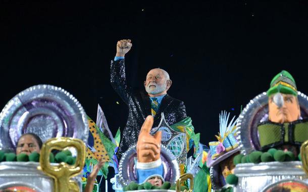 Datafolha: 71% consideraram inadequada homenagem a Lula na Sapucaí