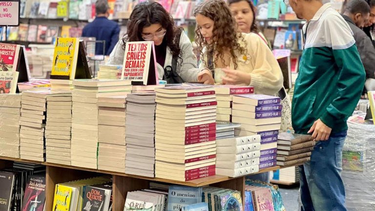 Número de consumidores de livros cresce e chega a 18% dos brasileiros