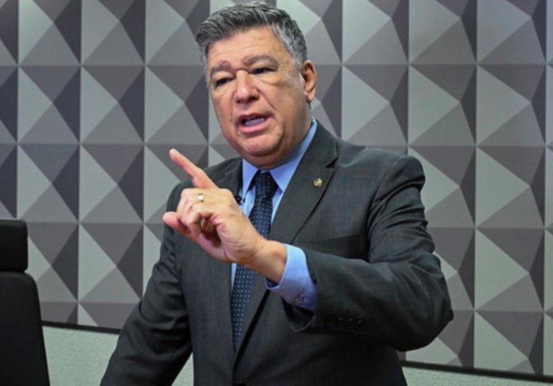 Viana diz que Vorcaro ligou para celular funcional do STF e pede afastamento de Moraes