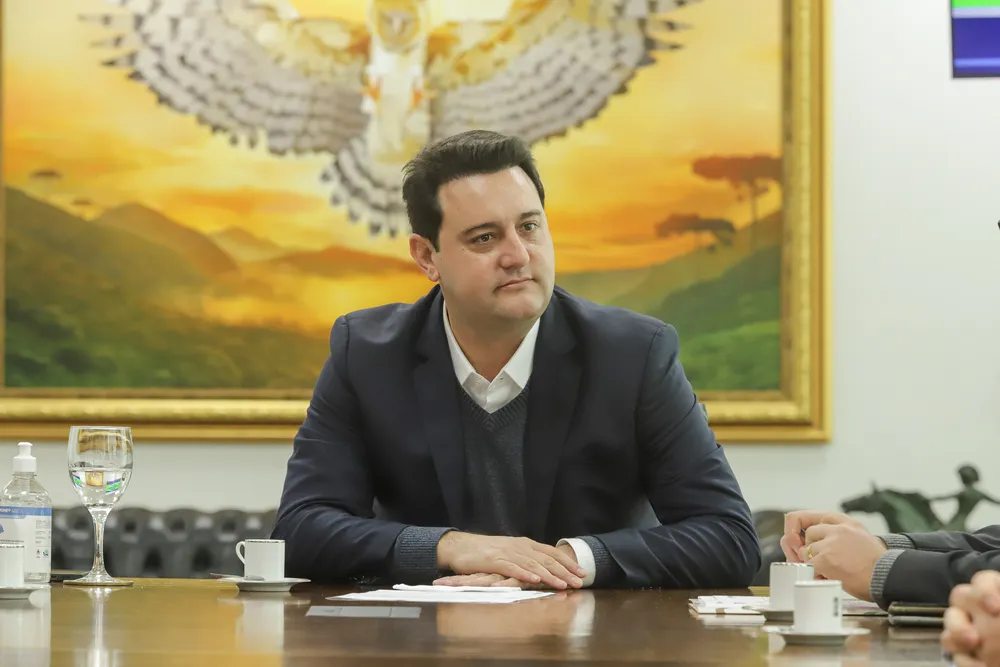 Ratinho Junior desiste de pré-candidatura à presidência e diz que vai concluir mandato como governador do Paraná