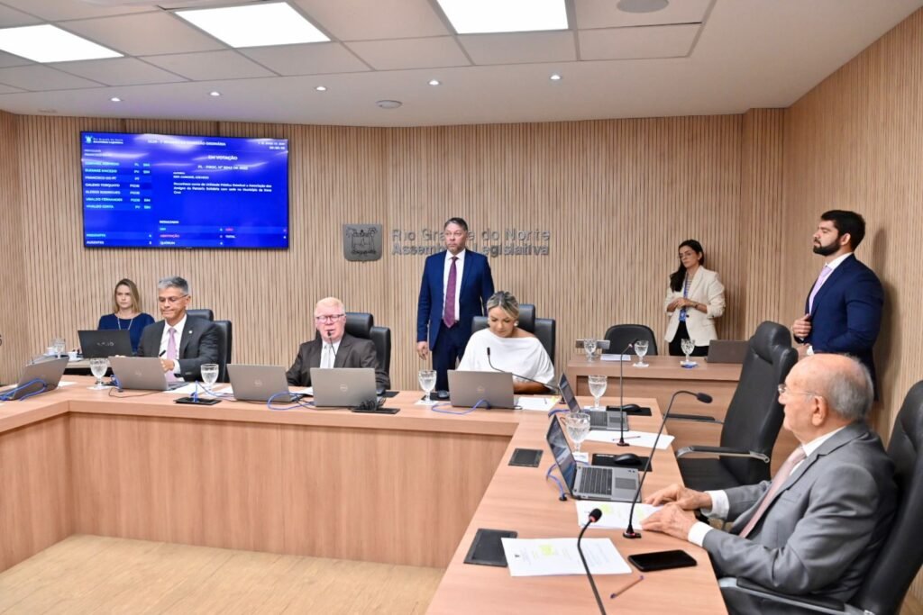 CCJ faz primeira reunião de 2026 e aprova projetos de iniciativa parlamentar