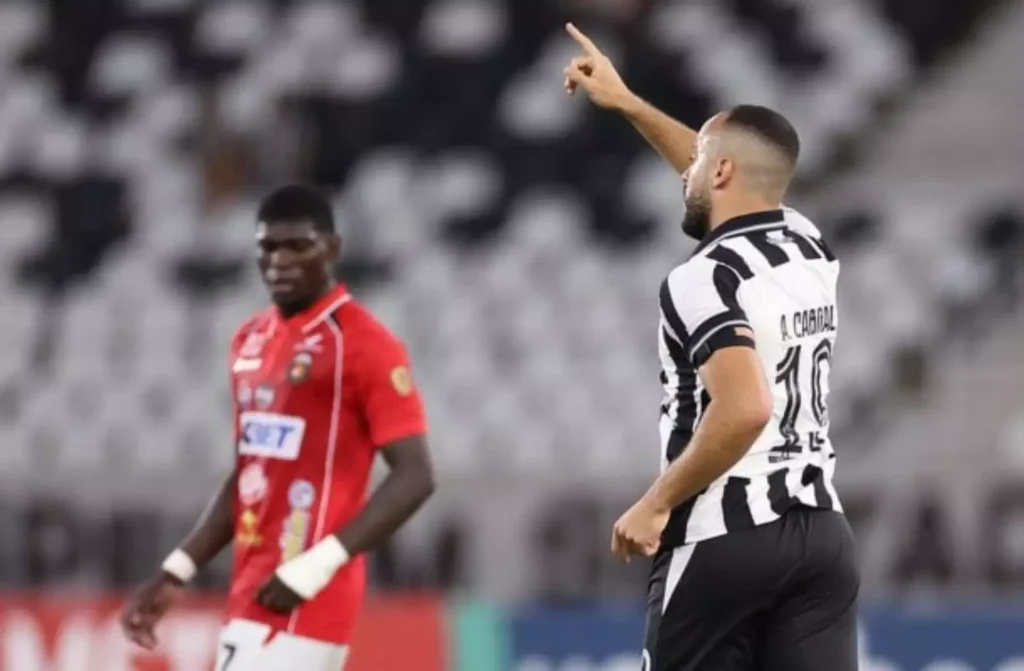 Arthur Cabral ganha moral após novo gol pelo Botafogo: “Muito importante”