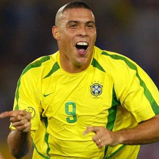 Fenômeno número 1: conheça o ranking dos 100 maiores centroavantes da história do futebol