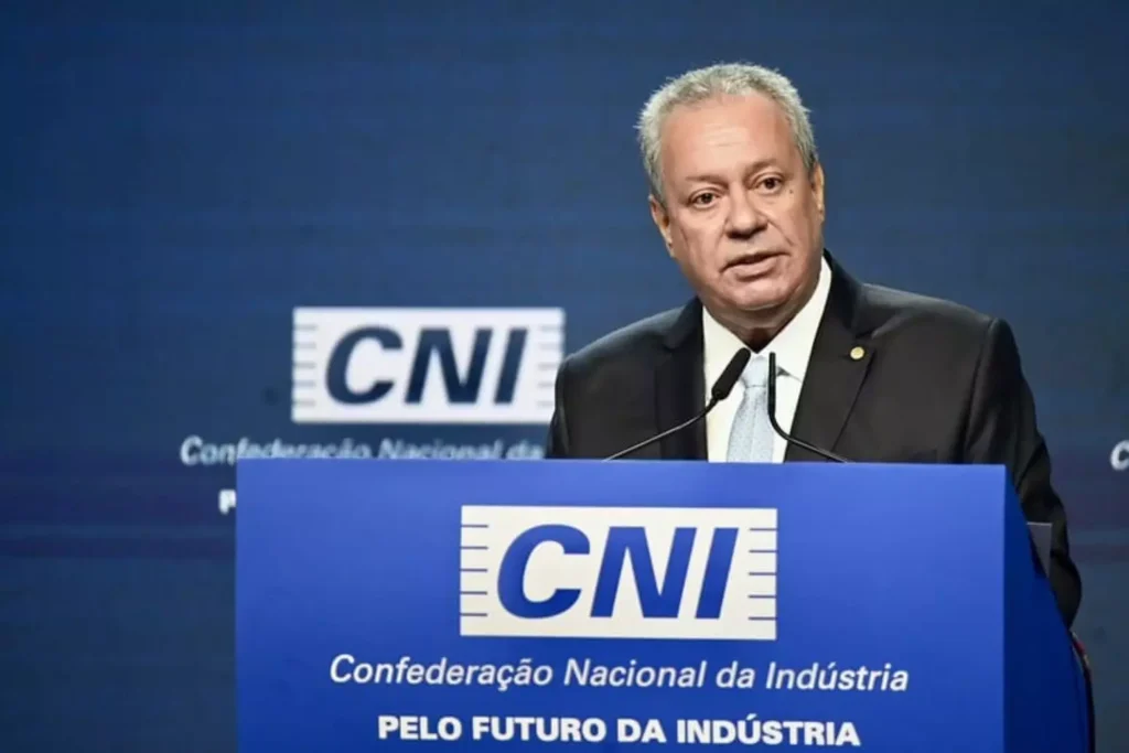 Discussão sobre 6×1 é erro político e exige responsabilidade, diz presidente da CNI