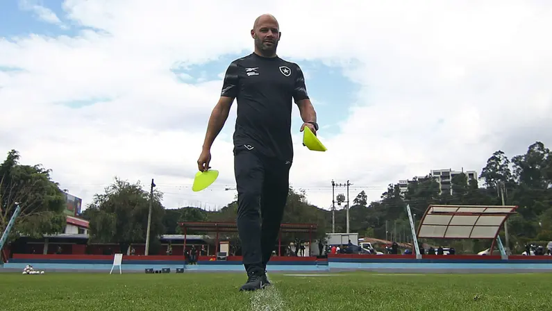 Franclim Carvalho chega ao Rio na noite desta sexta e irá a São Januário acompanhar Vasco x Botafogo