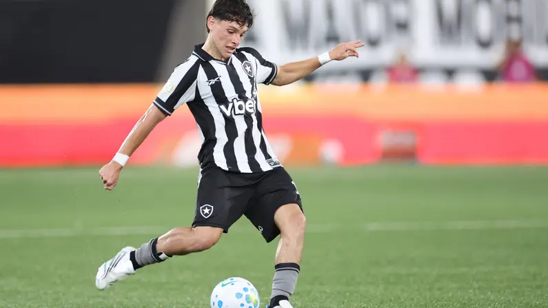 Franclim Carvalho revela pedido a Montoro no Botafogo e faz elogios: ‘Tem condições de vir a ser um jogador de elite’