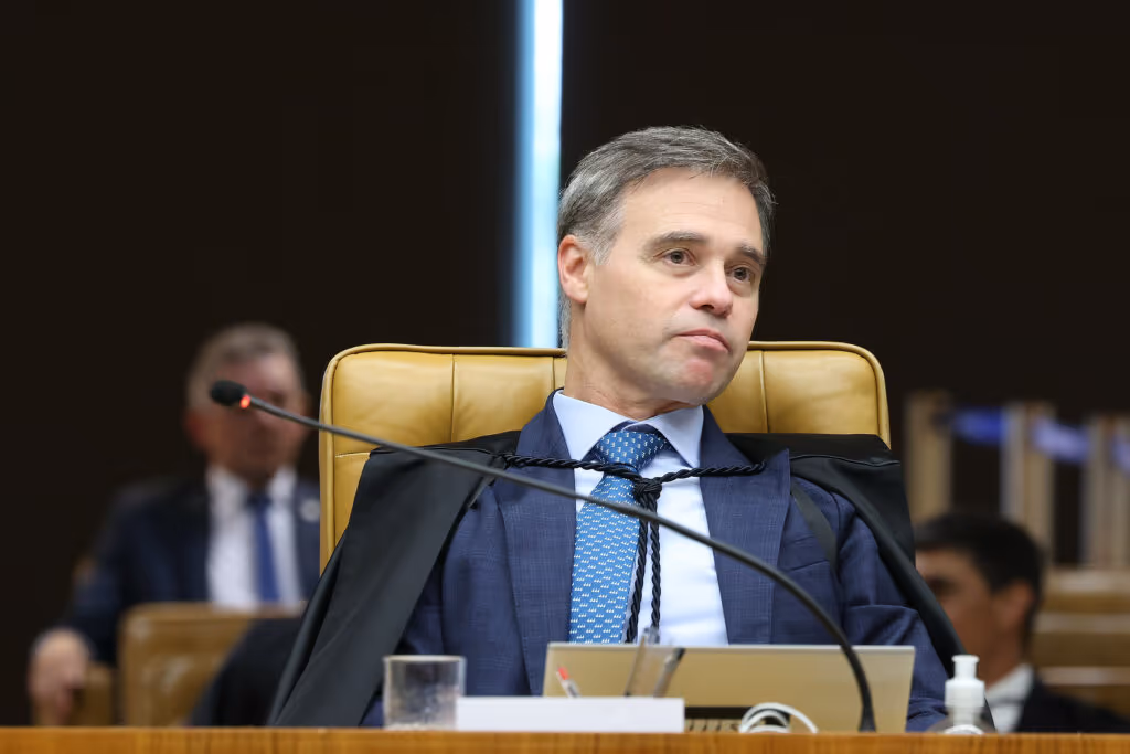 Mendonça vai ‘puxar a orelha’ da PF para estancar vazamentos