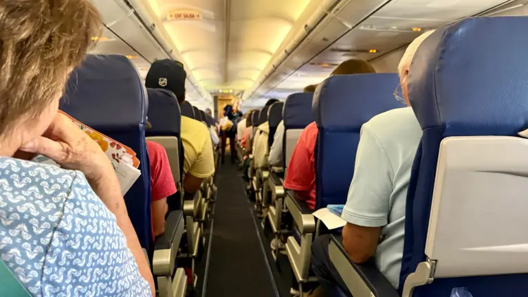 Melhores assentos no avião: veja dicas para viajar com mais conforto