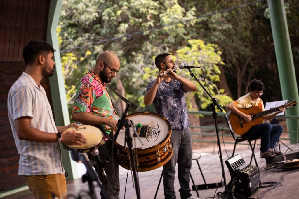Arte, riso e tradição marcam a programação do Bosque Encena no Parque das Dunas